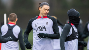 Boa notícia para Klopp: Darwin integra treino de preparação para o jogo com o Real Madrid
