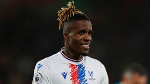 Chega um parceiro (de qualidade) para Cristiano Ronaldo: Wilfried Zaha a caminho do Al Nassr
