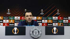 Adeptos do Man. United em fúria com Xavi por ter chamado Bruno Fernandes de 