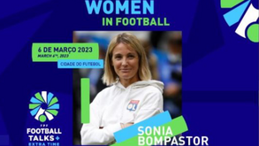 Treinadora do Lyon partilha conhecimentos no Cidade do Futebol