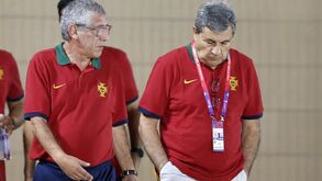 'Expresso' avança que FPF se recusa a ceder contratos de Fernando Santos