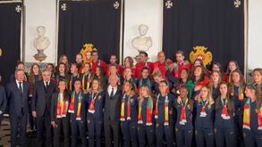 Marcelo Rebelo de Sousa e Seleção feminina celebram apuramento a cantar o hino em Belém