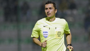 Tiago Martins lesiona-se e é substituído por André Narciso no Leixões-Benfica B