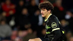 Mateo Tanlongo volta à base no Sporting: médio estará no dia 1 para Rui Borges analisar