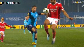 Vizela pediu penálti por braço de Gonçalo Ramos neste lance: árbitro mandou jogar