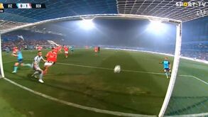 À barra e depois ao poste: foi por milagre que o Vizela não fez aqui o empate frente ao Benfica