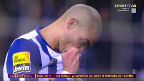 Final de jogo com homenagem a Pepe: central agradeceu e beijou o símbolo do FC Porto