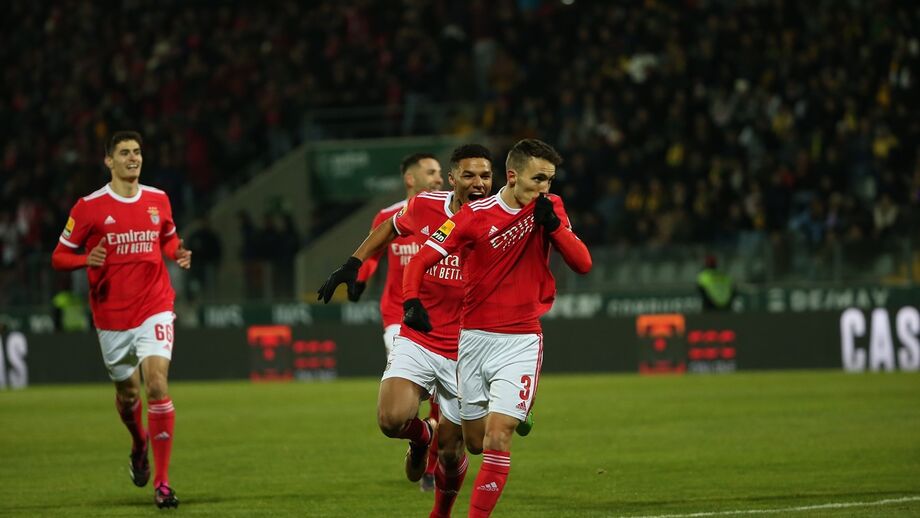 INFLUENTE. Grimaldo é o jogador mais utilizado a seguir a Vlachodimos