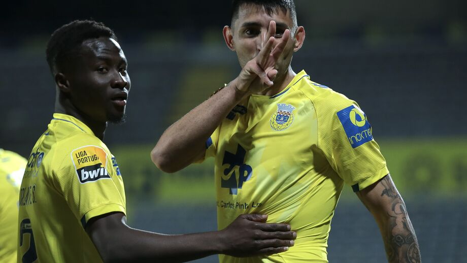 /fotosgeral/Fotos/2-46506060 (17142881) (Milenium)