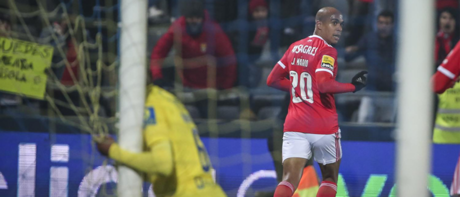 A crónica do Arouca-Benfica, 0-3: A força da eficácia na exibição do líder
