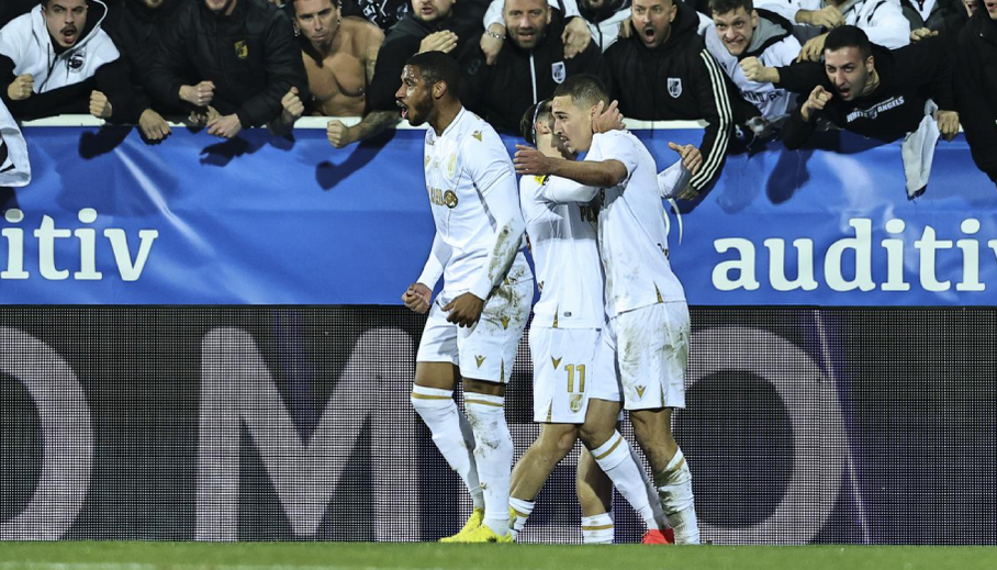 Estoril-V. Guimarães, 0-1: Brilho de Safira deixa Linha a arder