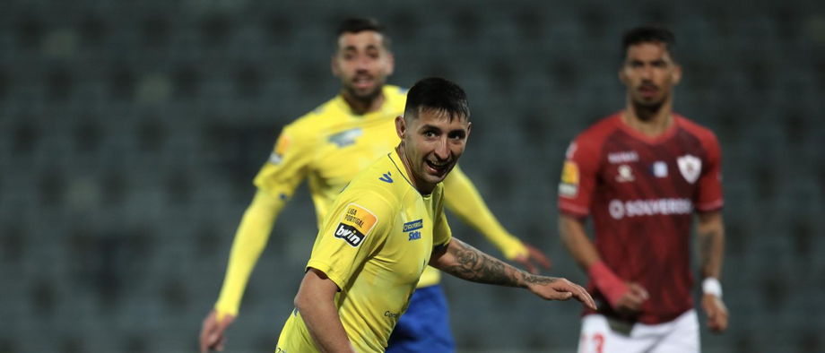 A crónica do Arouca-Santa Clara, 1-0: Comboio europeu passa em Arouca