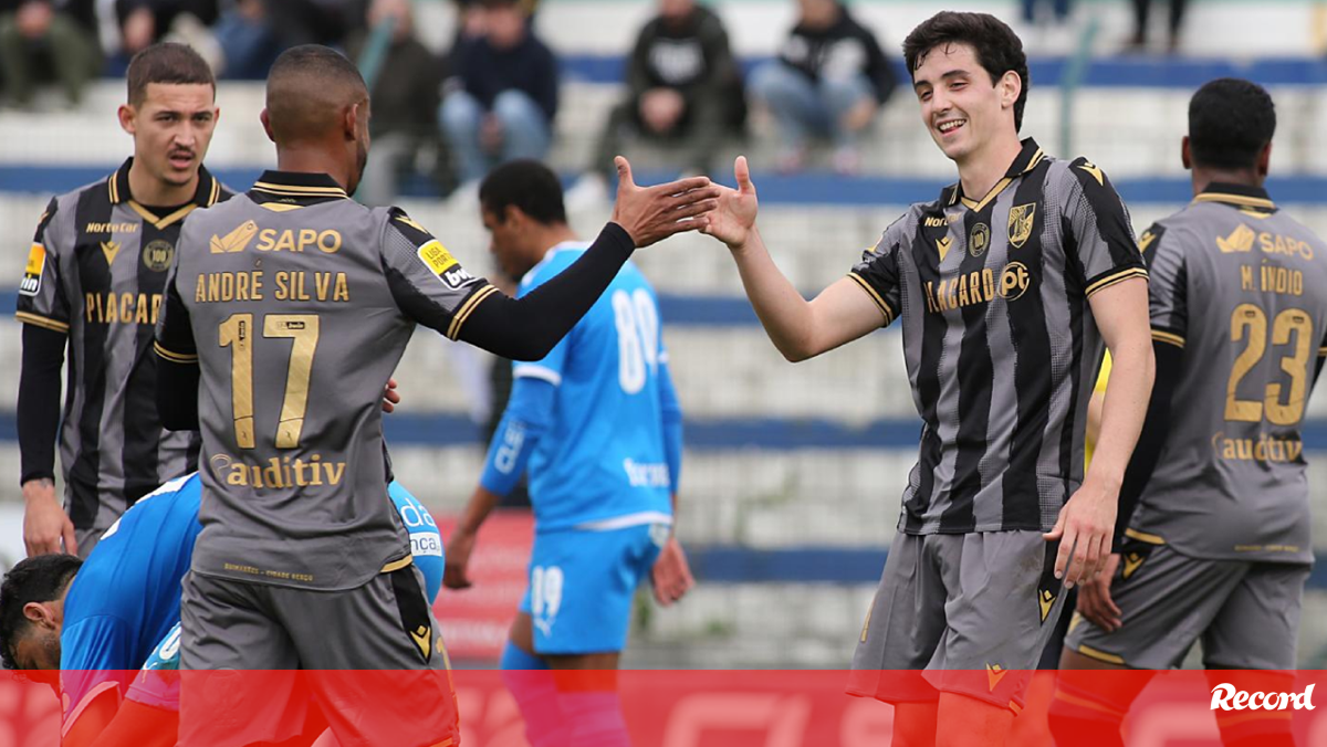 Sporting fica na frente do placar duas vezes, mas cede empate ao Vitória de  Guimarães na volta do Português