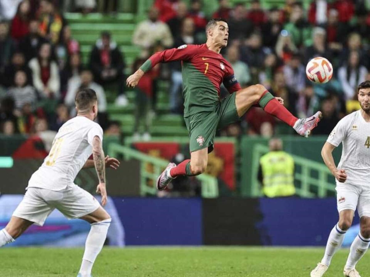 Cristiano Ronaldo a um jogo da internacionalização 200 por Portugal