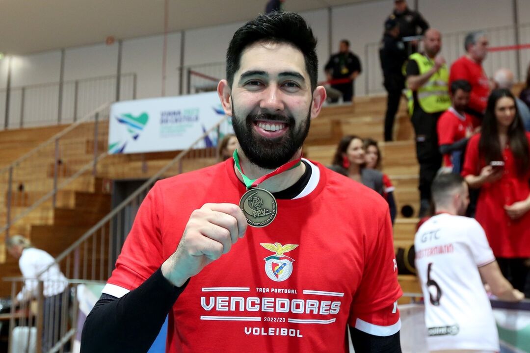 /fotosgeral/Fotos/2-46829256#397eb405715de8e16fe0193b395558ef (17420899) (Milenium)