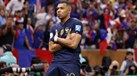Au début, il était contre, mais maintenant il n'y a plus de retour en arrière : Mbappé est le nouveau capitaine de l'équipe de France