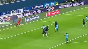Na gaveta, sem espinhas: o golaço de Malcom pelo Zenit São Petersburgo