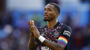 Adepto banido de estádios durante três anos por comentários racistas a Ivan Toney