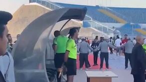 Árbitro suspenso por Vítor Pereira no Egito por usar telemóvel para anular um golo... quando não havia VAR