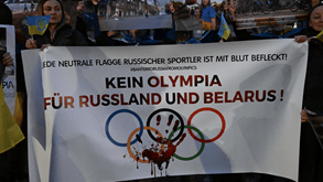 World Athletics mantém russos e bielorrusos excluídos das competições internacionais