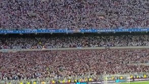 O ambiente incrível no Estádio Monumental para o jogo da Argentina