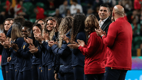 Seleção feminina aplaudida durante o intervalo do Portugal-Liechtenstein