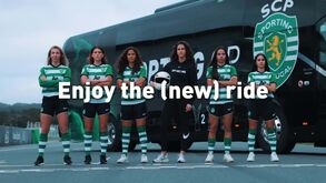 Autocarro da equipa feminina do Sporting foi apresentado e acabou a acelerar... no Autódromo do Estoril