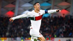 Cristiano Ronaldo sai depressa e não se importa