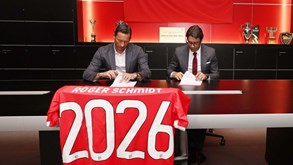 Roger Schmidt após renovar pelo Benfica: «Não esperava assinar um novo contrato tão cedo»