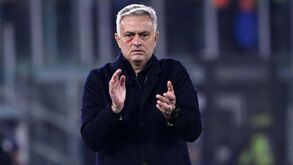 Tribunal suspende castigo e José Mourinho vai para o banco no jogo com a Juventus