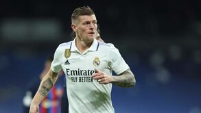 Toni Kroos critica pormenor na camisola do Real Madrid: «Isto é uma merda...»