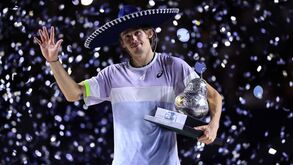 Alex de Minaur vence torneio de Acapulco