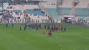Surreal: jogadores agredidos por adeptos no aquecimento na Turquia