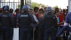 Caos na final da Liga dos Campeões em Paris: UEFA reembolsa mais de 19 mil adeptos