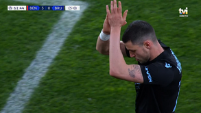 Yaremchuk foi fortemente aplaudido no regresso à Luz e retribuiu à saída