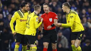 Emre Can arrasa árbitro do Chelsea-Borussia Dortmund: «Estou-me a borrifar, foi culpa dele»