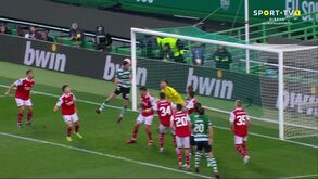 Gonçalo Inácio subiu mais alto e empatou para o Sporting em Alvalade