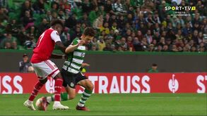 Sporting pediu falta sobre Pote, árbitro nada assinalou e Arsenal chegou ao empate: veja o lance da polémica