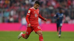 Barcelona quer um lateral direito e Xavi coloca os olhos em João Cancelo