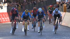 João Almeida terceiro na etapa e sobe a segundo na geral do Tirreno-Adriático