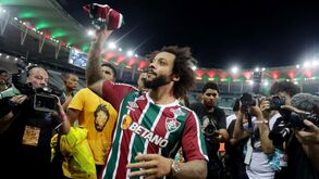 Filho de Marcelo leva adeptos do Fluminense à loucura com celebração... à Cristiano Ronaldo