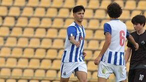 Golos de Gonçalo Sousa dão ânimo ao FC Porto