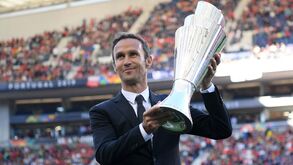 Notícia Record: Ricardo Carvalho integra equipa técnica de Roberto Martínez na Seleção Nacional
