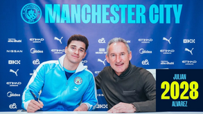 Campeão do Mundo Julián Álvarez renova com o Manchester City até 2028