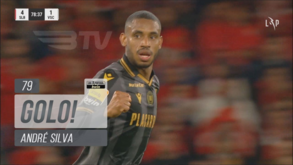André Silva fez o golo de honra do V. Guimarães na Luz