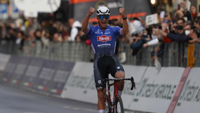 Mathieu van der Poel repete vitória do avô 