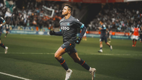 Marselha vence em Reims e encurta desvantagem para o PSG para 7 pontos