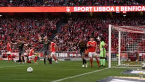 Benfica mostra a goleada ao V. Guimarães... de um outro ângulo