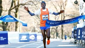 Kiplimo vence em Nova Iorque, Kejelcha falha recorde por 1 segundo e fez-se história em Barcelona