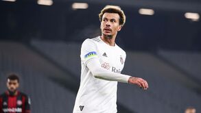 Besiktas não sabe onde anda Dele Alli: «Está a chover, deve ser por isso que não veio»